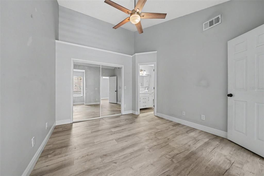 For Sale: $157,500 (2 beds, 2 baths, 796 Square Feet)