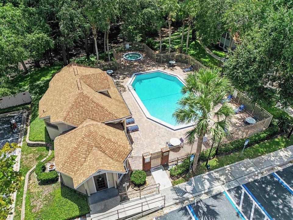 For Sale: $157,500 (2 beds, 2 baths, 796 Square Feet)