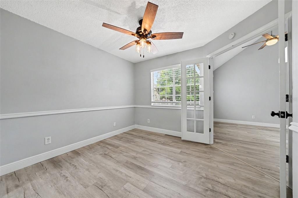 For Sale: $157,500 (2 beds, 2 baths, 796 Square Feet)