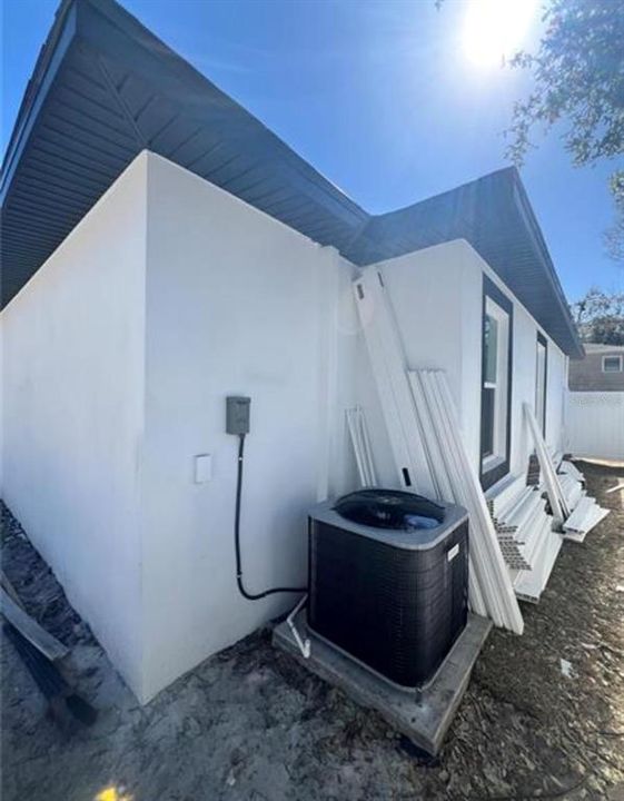 For Sale: $384,900 (4 beds, 2 baths, 1524 Square Feet)
