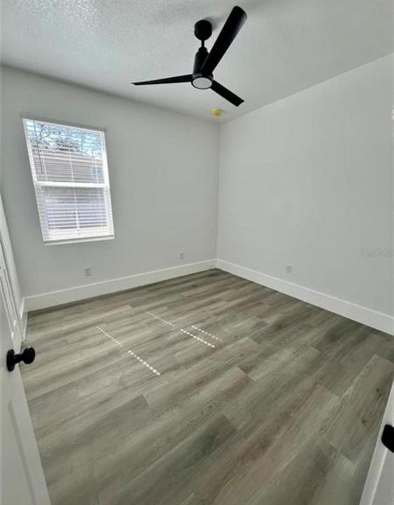 For Sale: $384,900 (4 beds, 2 baths, 1524 Square Feet)