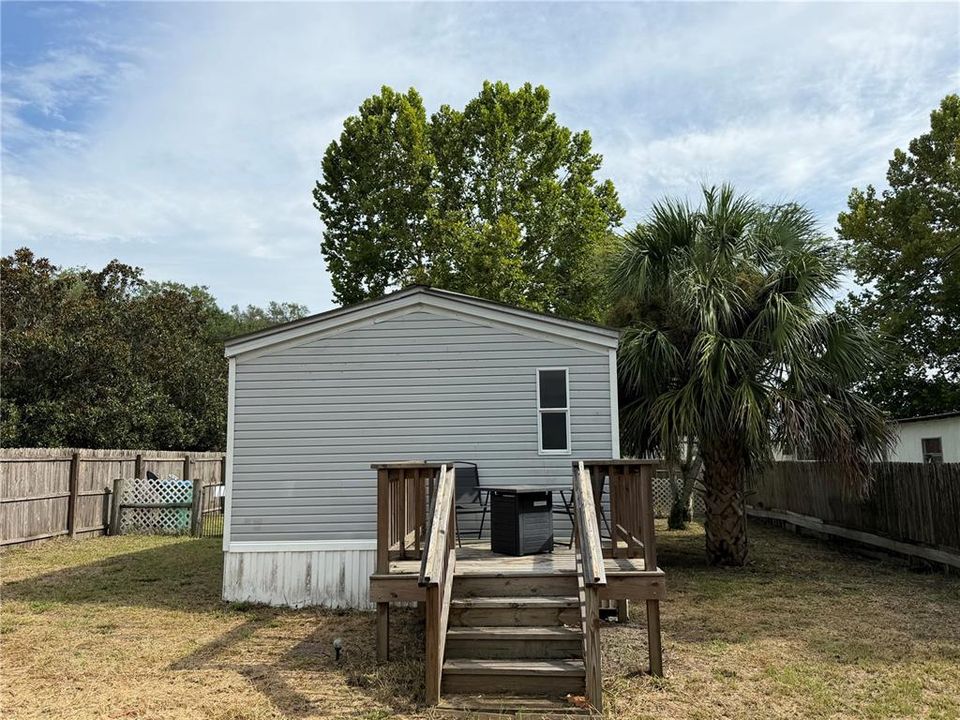 For Sale: $102,000 (3 beds, 2 baths, 1140 Square Feet)
