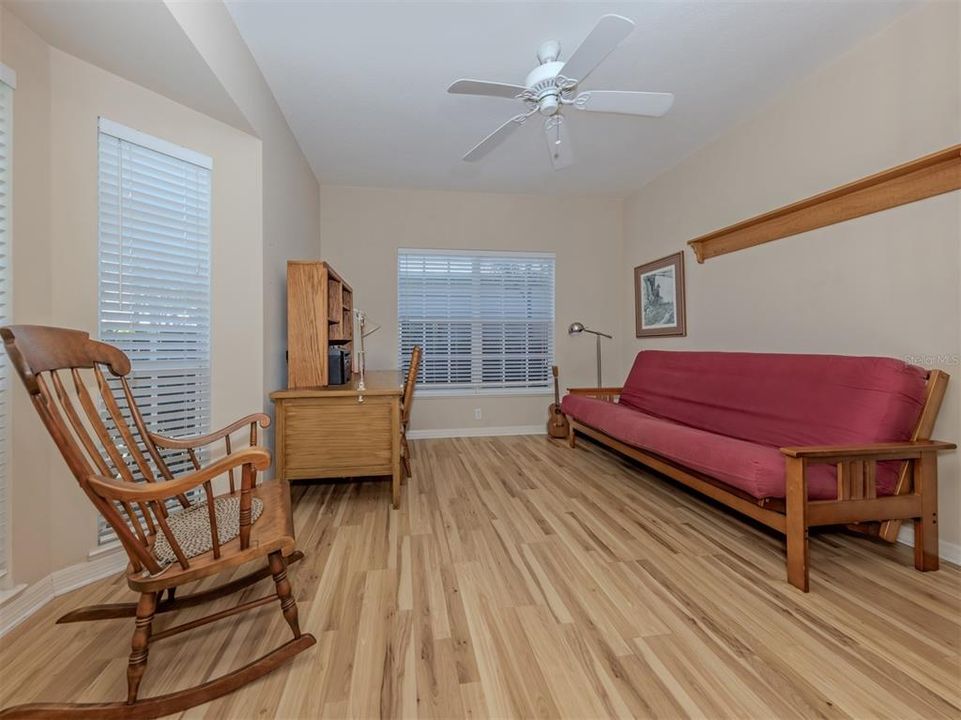 For Sale: $290,000 (2 beds, 2 baths, 1510 Square Feet)