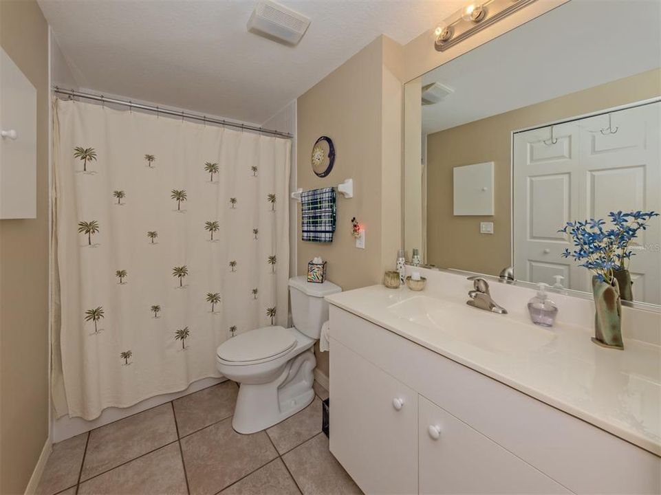 For Sale: $290,000 (2 beds, 2 baths, 1510 Square Feet)