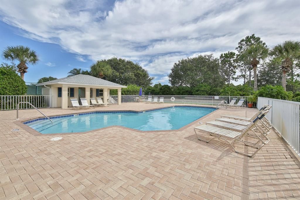 For Sale: $290,000 (2 beds, 2 baths, 1510 Square Feet)