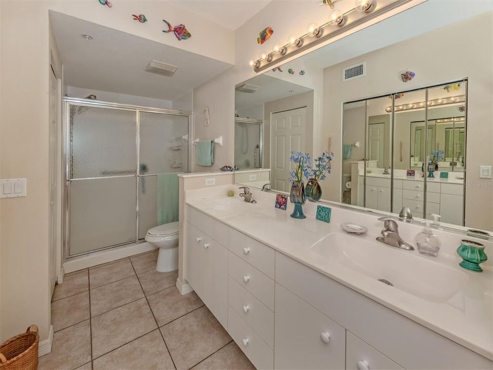 For Sale: $290,000 (2 beds, 2 baths, 1510 Square Feet)