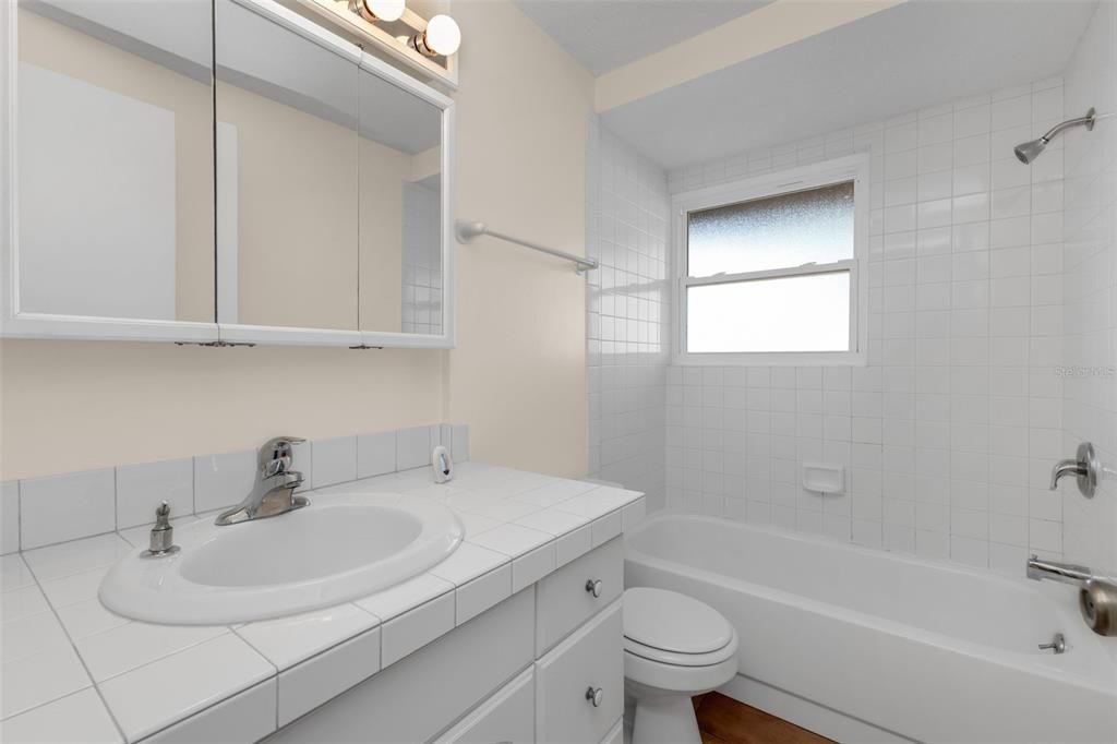 For Sale: $395,000 (3 beds, 2 baths, 1601 Square Feet)