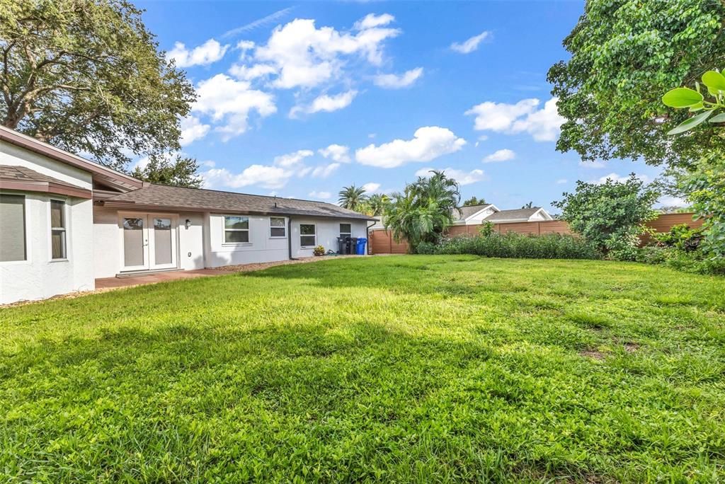 For Sale: $395,000 (3 beds, 2 baths, 1601 Square Feet)