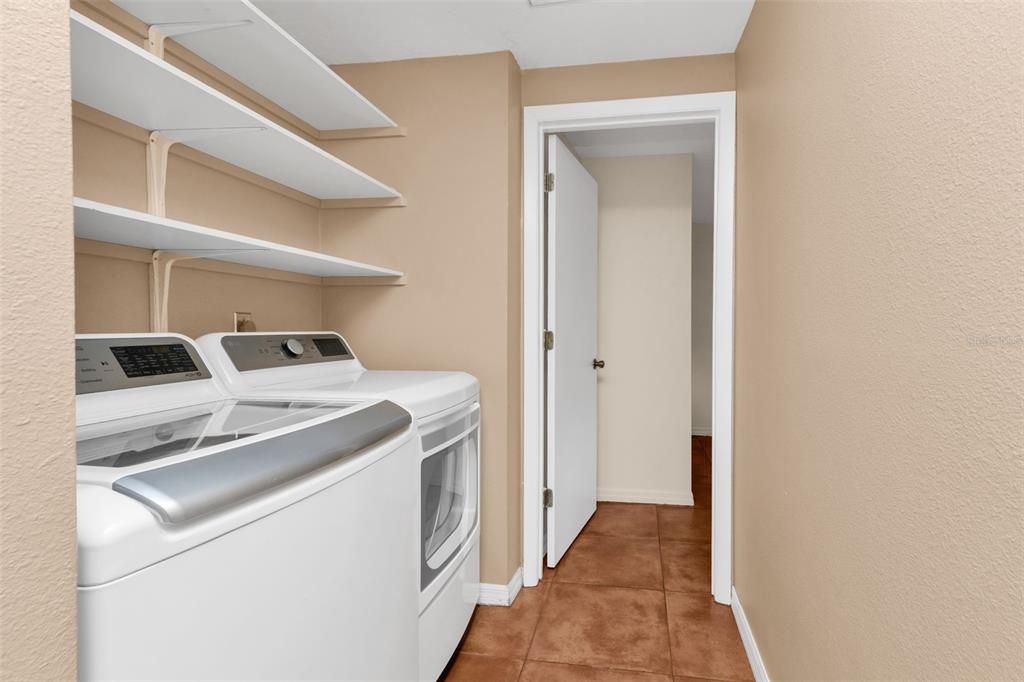 For Sale: $395,000 (3 beds, 2 baths, 1601 Square Feet)