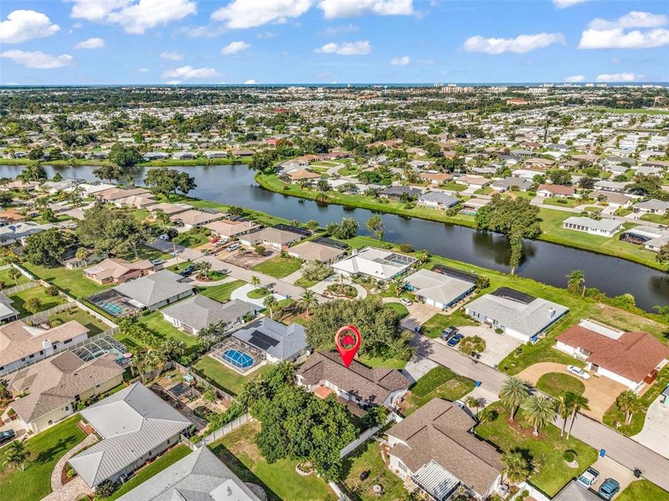 For Sale: $395,000 (3 beds, 2 baths, 1601 Square Feet)
