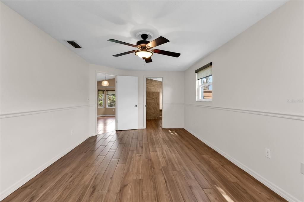 For Sale: $395,000 (3 beds, 2 baths, 1601 Square Feet)