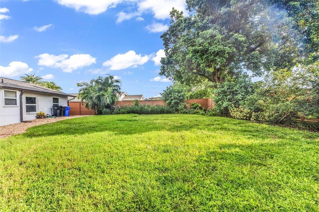 For Sale: $395,000 (3 beds, 2 baths, 1601 Square Feet)