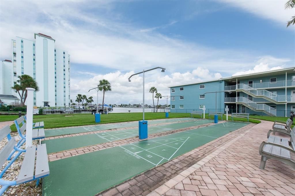 For Sale: $315,000 (2 beds, 2 baths, 1335 Square Feet)