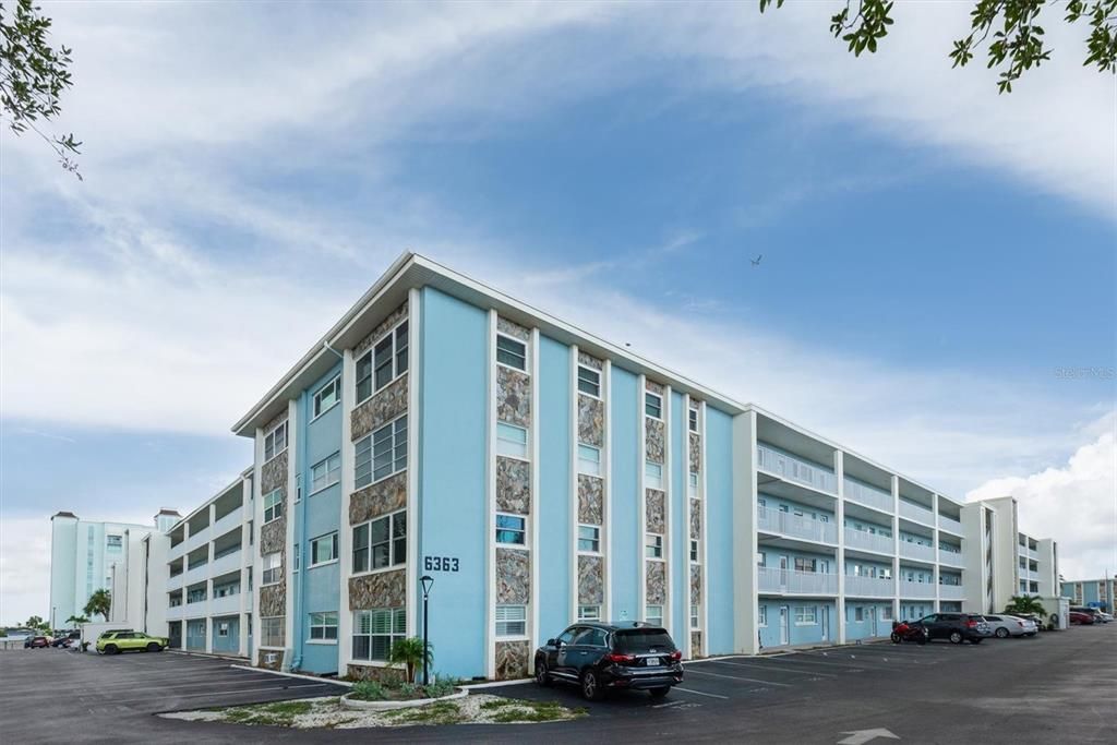 For Sale: $315,000 (2 beds, 2 baths, 1335 Square Feet)