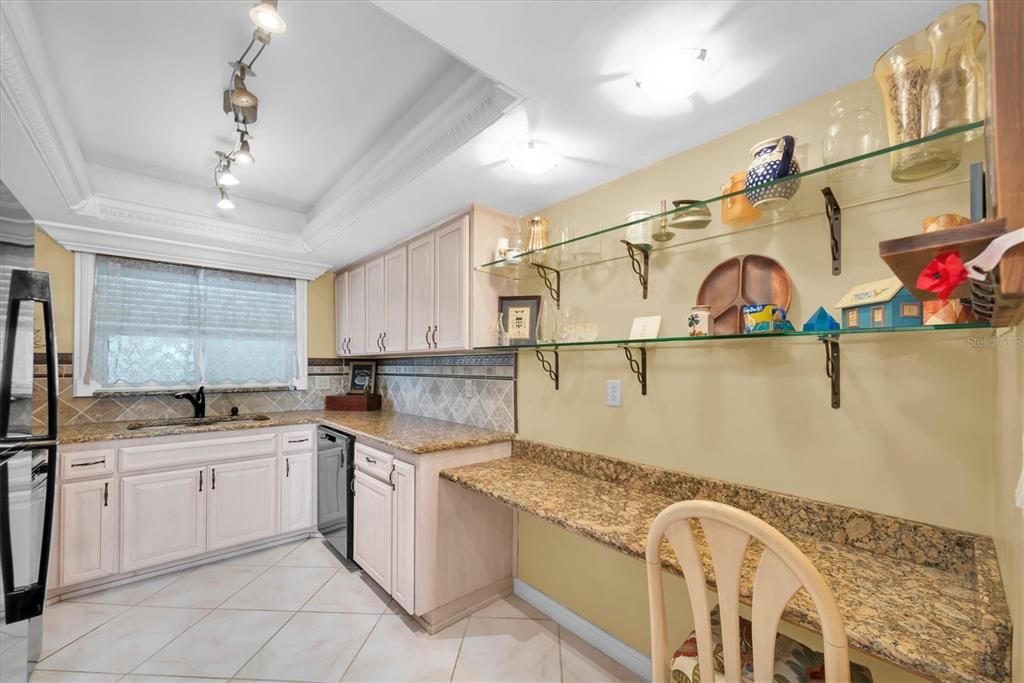 For Sale: $315,000 (2 beds, 2 baths, 1335 Square Feet)