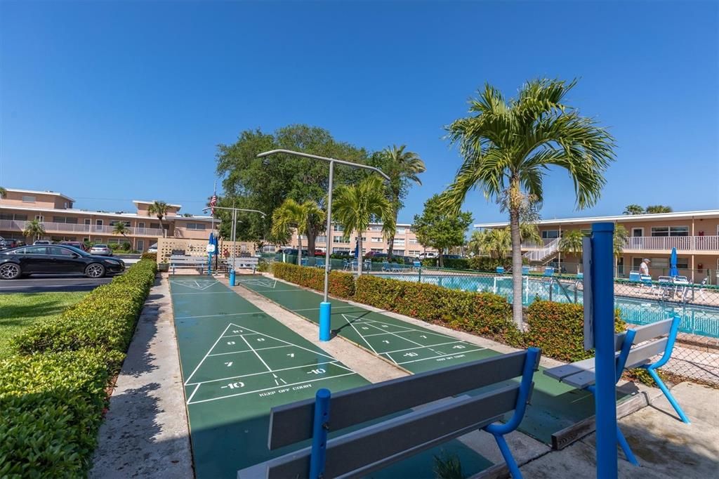 For Sale: $315,000 (2 beds, 2 baths, 1335 Square Feet)