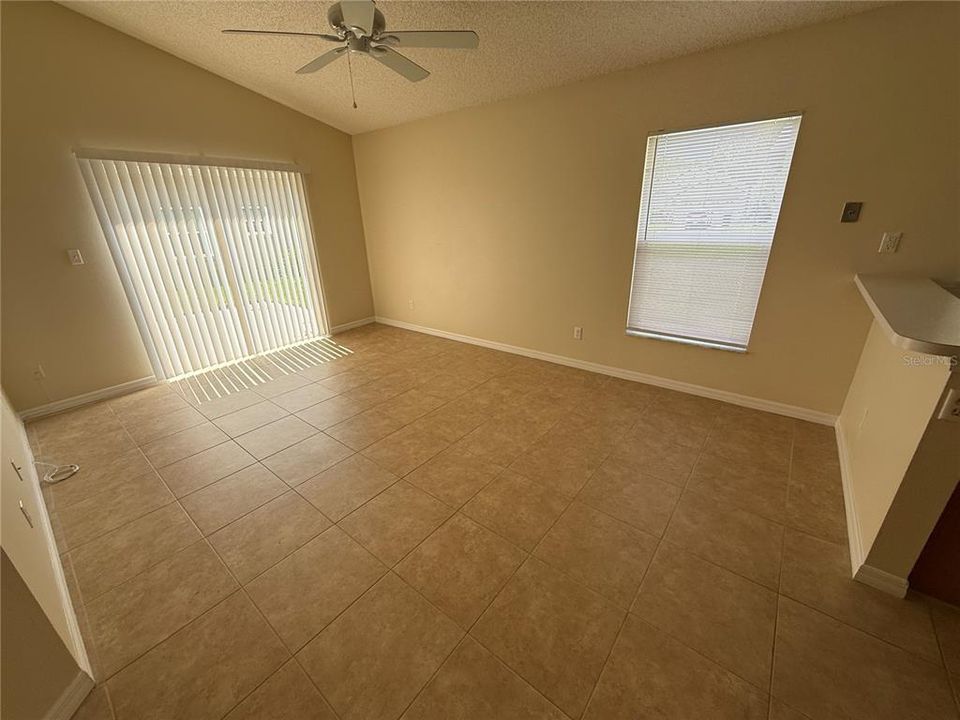 For Rent: $2,300 (3 beds, 2 baths, 1597 Square Feet)
