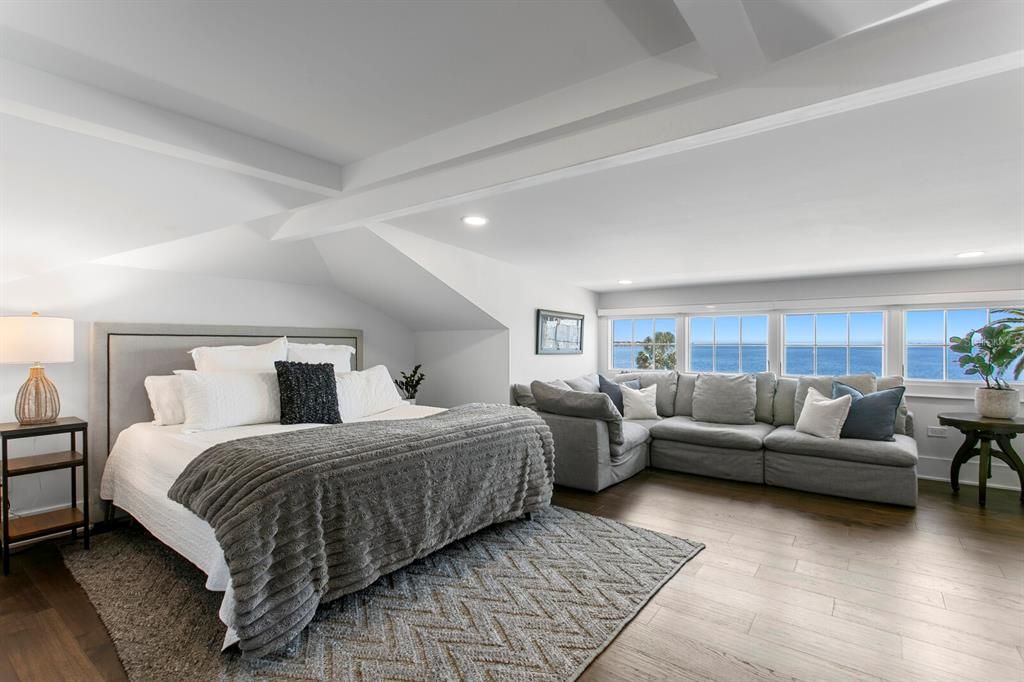 For Sale: $5,950,000 (4 beds, 4 baths, 5665 Square Feet)