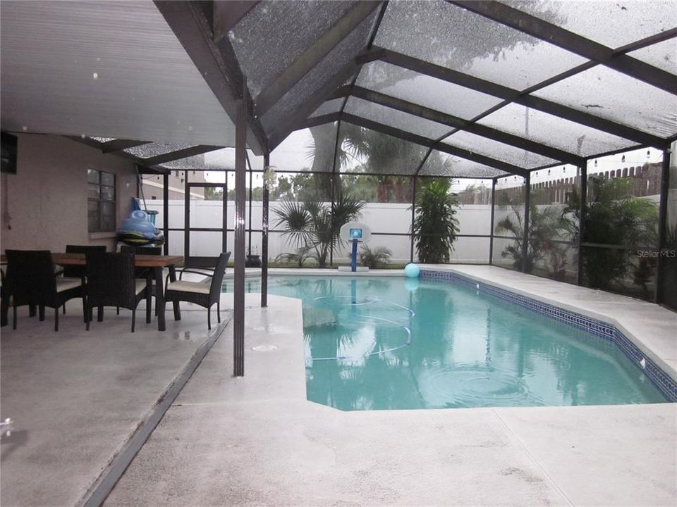For Rent: $3,000 (3 beds, 2 baths, 1608 Square Feet)