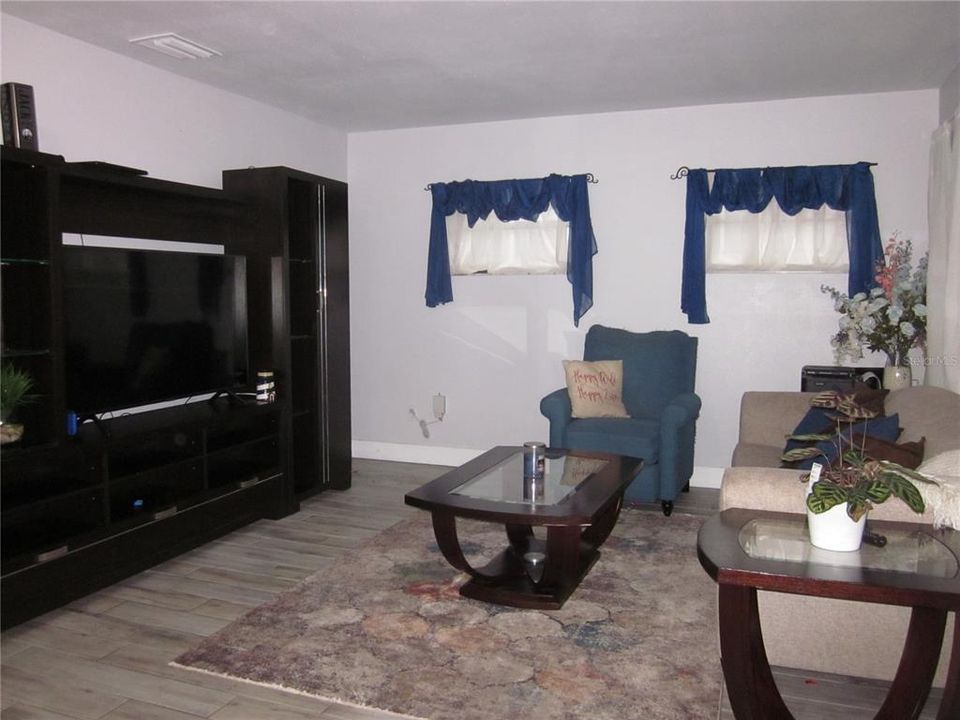 For Rent: $3,000 (3 beds, 2 baths, 1608 Square Feet)