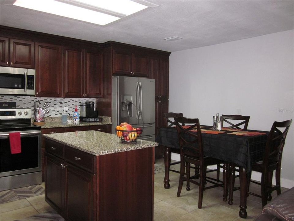 For Rent: $3,000 (3 beds, 2 baths, 1608 Square Feet)