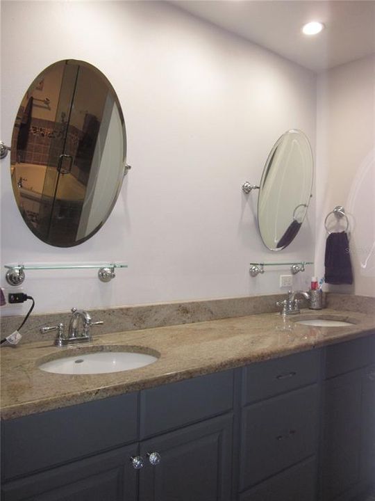 For Rent: $3,000 (3 beds, 2 baths, 1608 Square Feet)