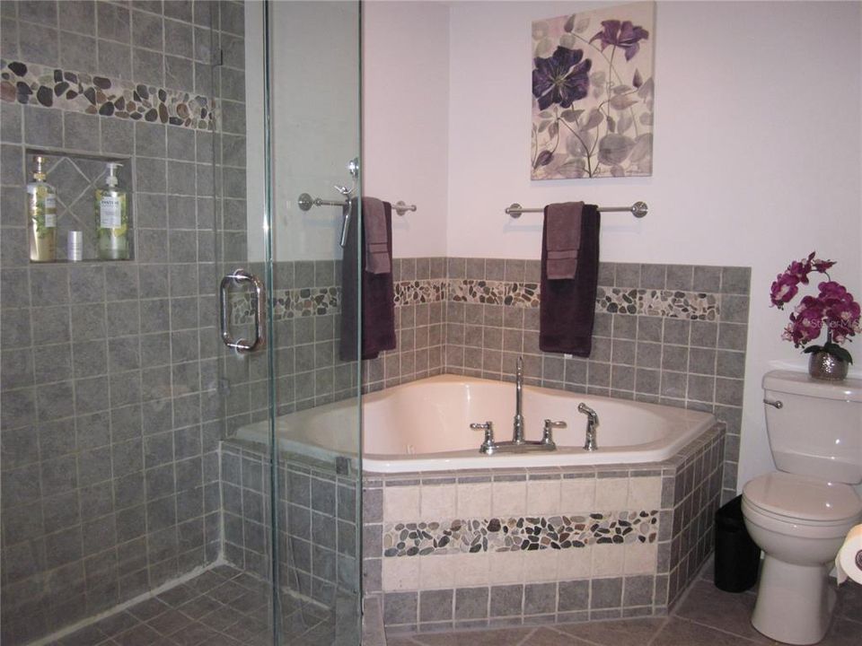 For Rent: $3,000 (3 beds, 2 baths, 1608 Square Feet)