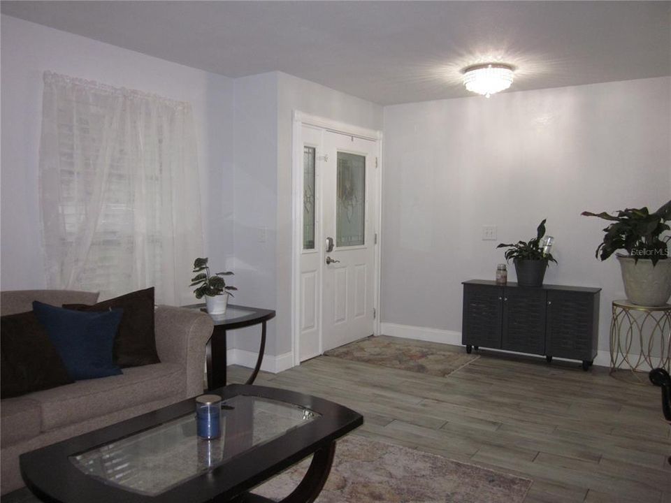 For Rent: $3,000 (3 beds, 2 baths, 1608 Square Feet)