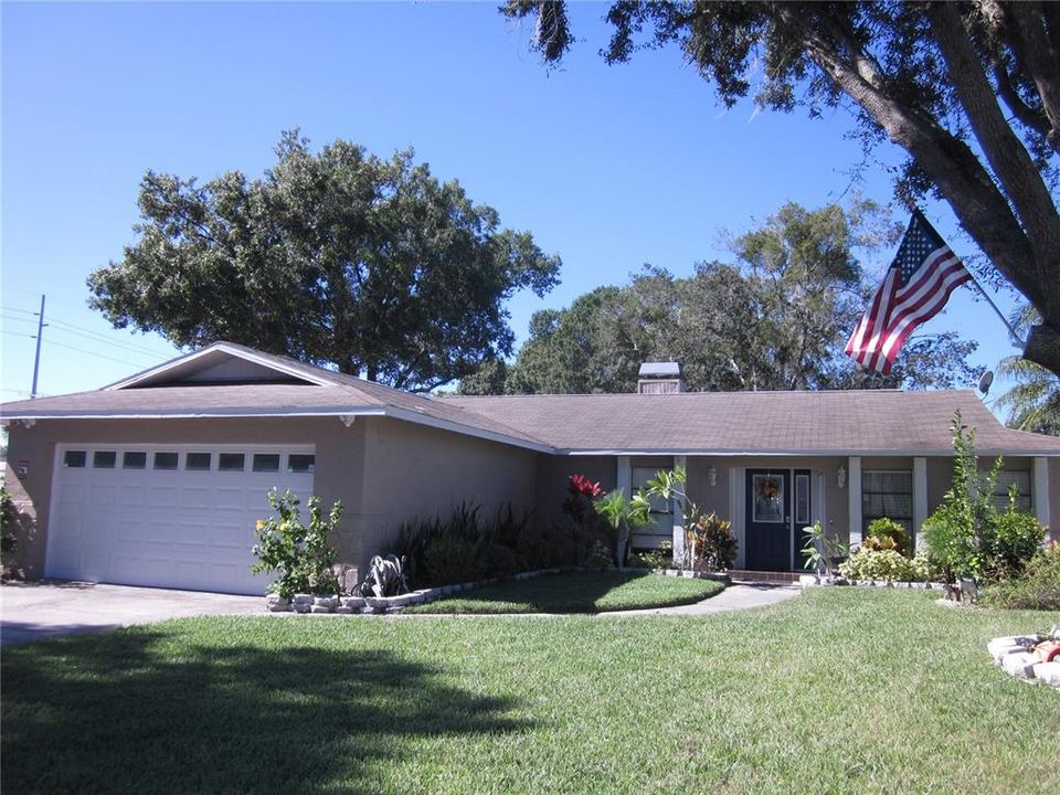 For Rent: $3,000 (3 beds, 2 baths, 1608 Square Feet)