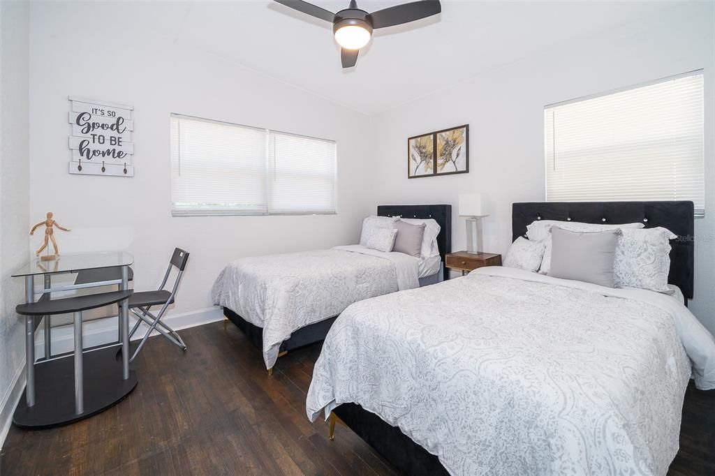 For Rent: $2,400 (3 beds, 2 baths, 1232 Square Feet)