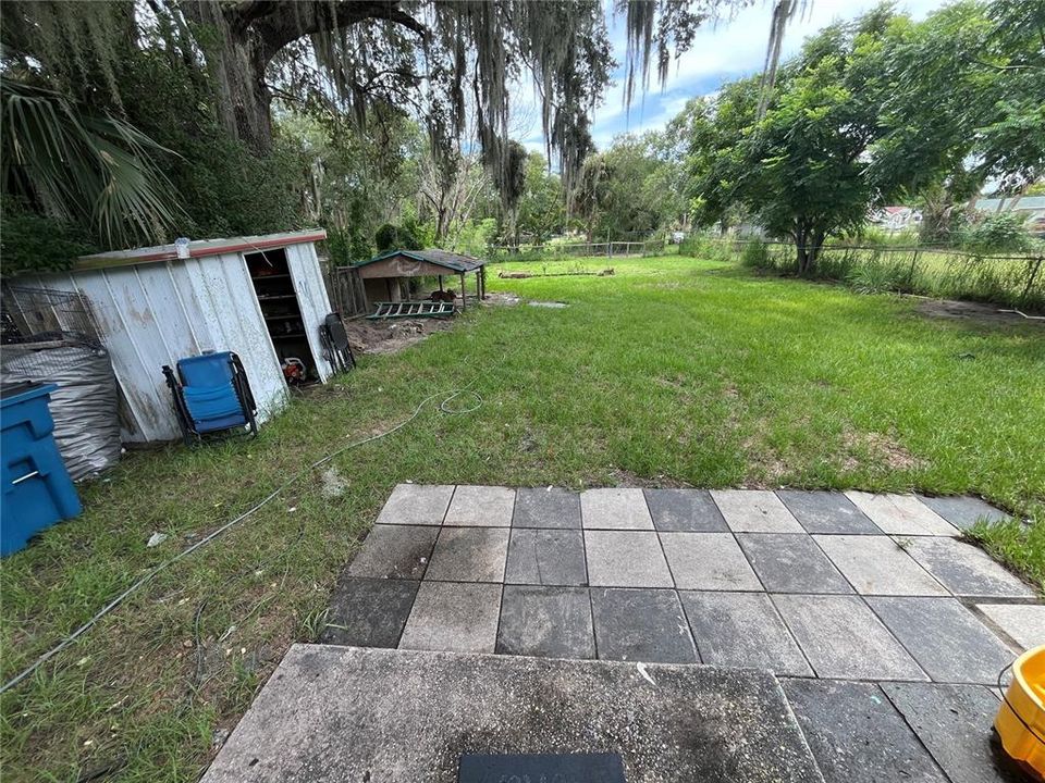 For Sale: $129,900 (2 beds, 1 baths, 1040 Square Feet)