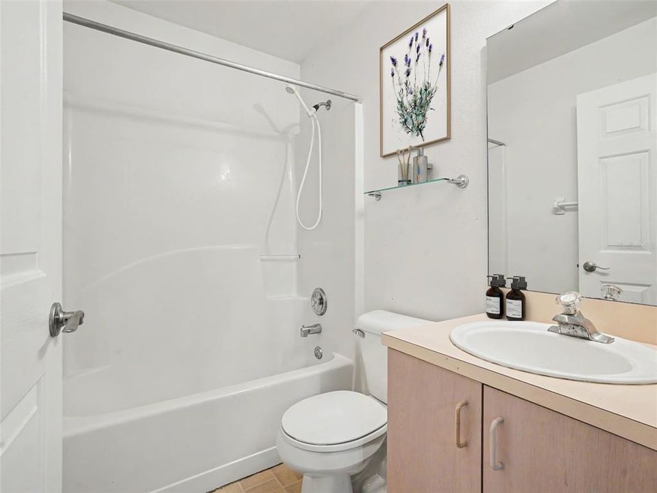 На продажу: $224,950 (3 спален, 2 ванн, 1285 Квадратных фут)