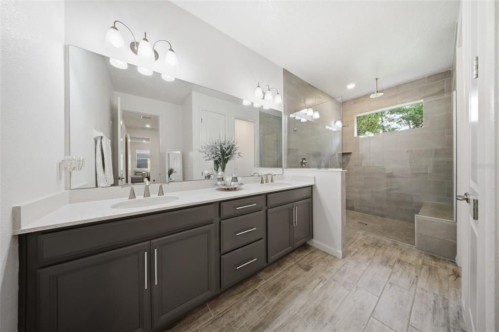 For Sale: $549,900 (4 beds, 3 baths, 2356 Square Feet)