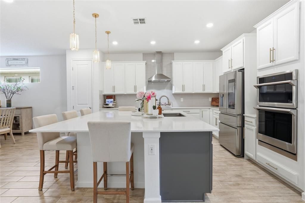 For Sale: $549,900 (4 beds, 3 baths, 2356 Square Feet)