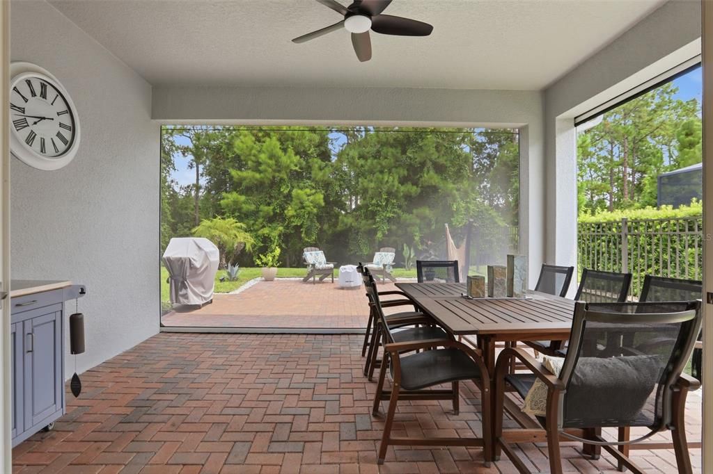 For Sale: $549,900 (4 beds, 3 baths, 2356 Square Feet)