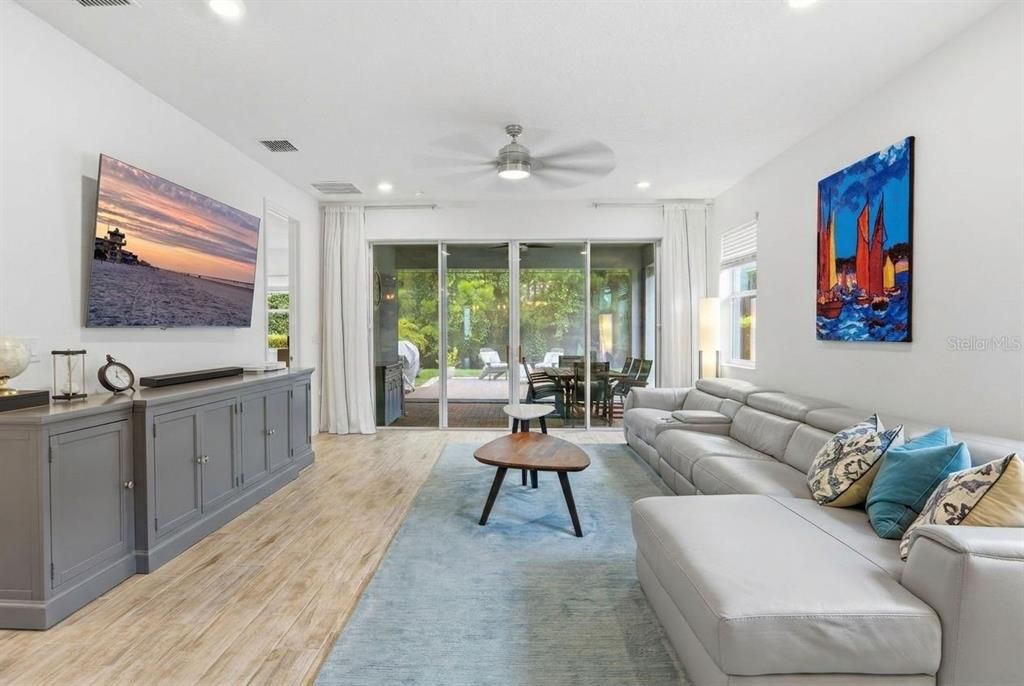 For Sale: $549,900 (4 beds, 3 baths, 2356 Square Feet)