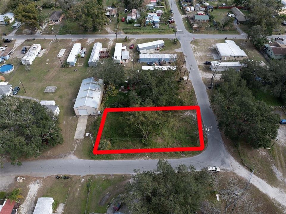 На продажу: $39,000 (0.16 acres)