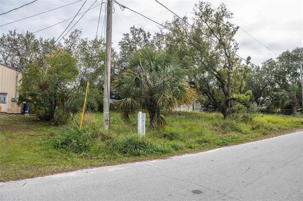 На продажу: $39,000 (0.16 acres)