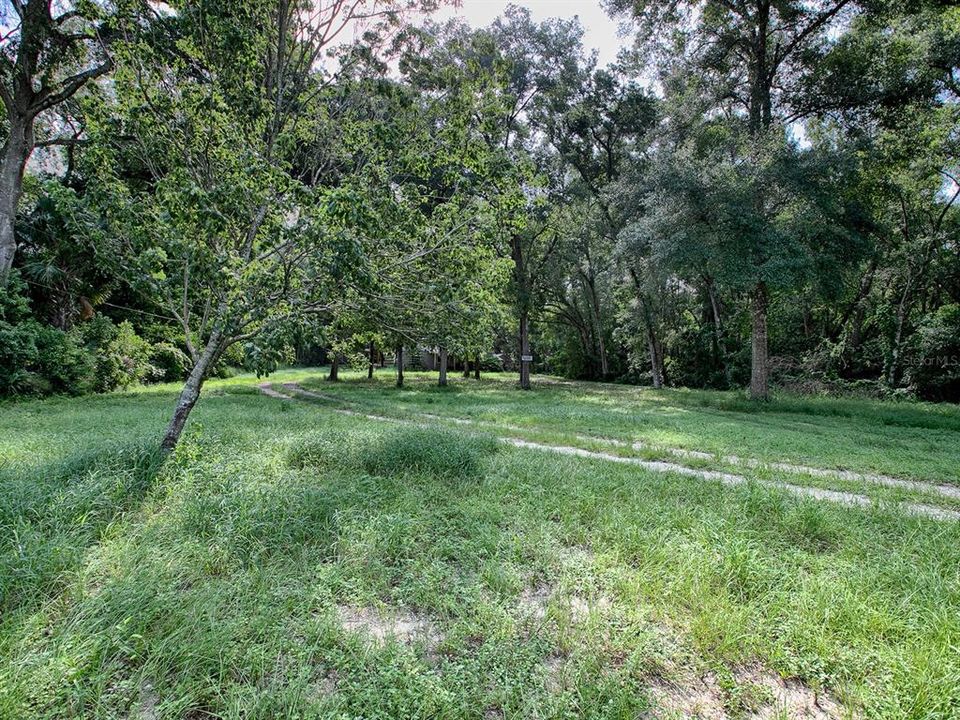 En Venta: $2,500,000 (2.58 acres)