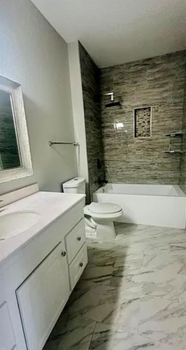 For Sale: $175,999 (1 beds, 1 baths, 854 Square Feet)