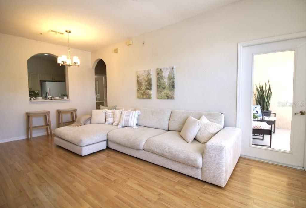 En Venta: $219,000 (2 camas, 2 baños, 1116 Pies cuadrados)