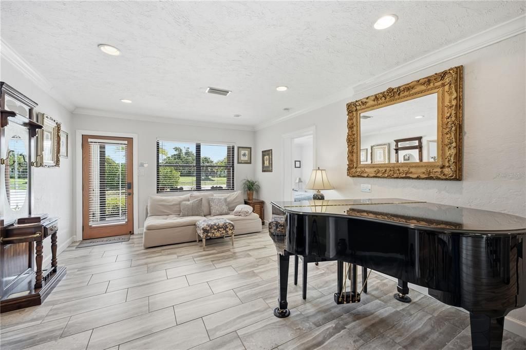 For Sale: $584,900 (3 beds, 3 baths, 1605 Square Feet)