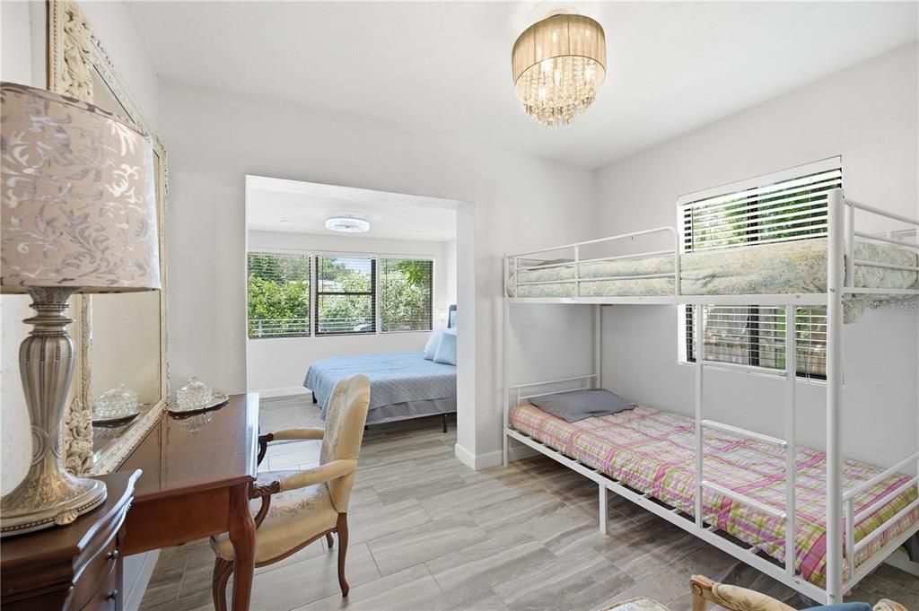 For Sale: $584,900 (3 beds, 3 baths, 1605 Square Feet)