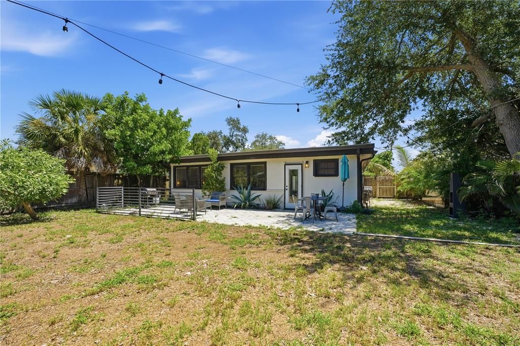 For Sale: $584,900 (3 beds, 3 baths, 1605 Square Feet)