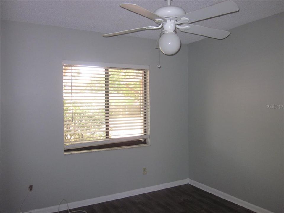 For Rent: $2,100 (3 beds, 2 baths, 1405 Square Feet)