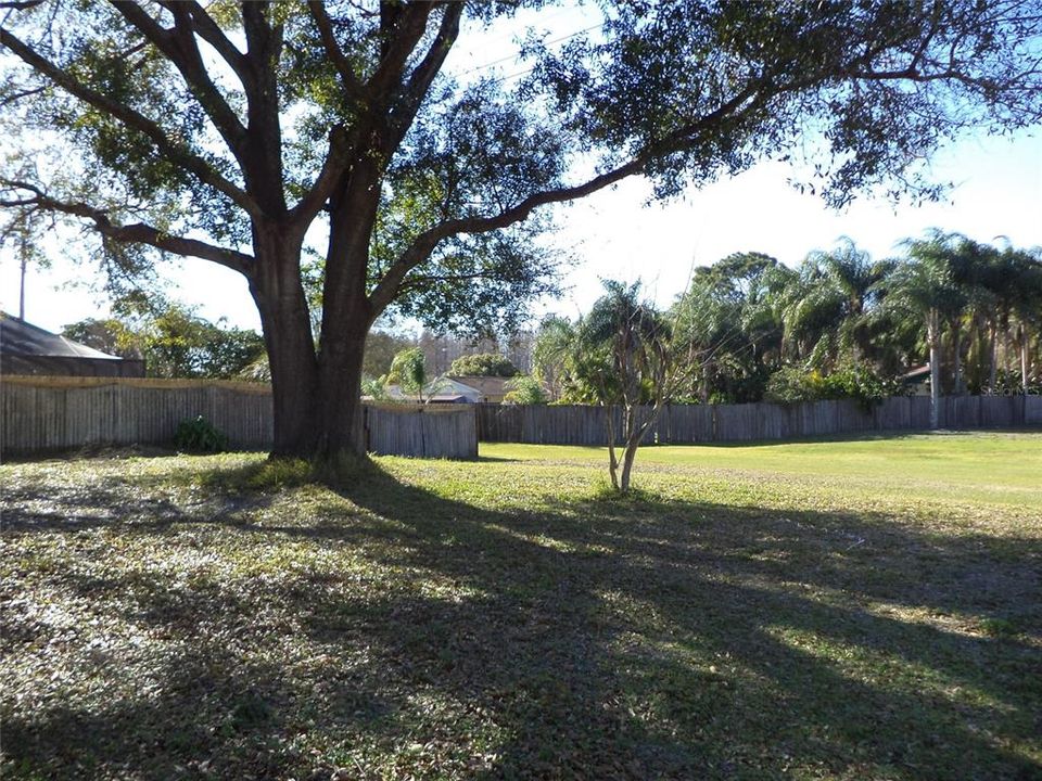 For Rent: $2,100 (3 beds, 2 baths, 1405 Square Feet)