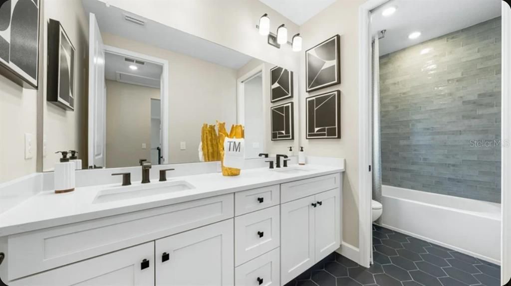 For Sale: $758,999 (5 beds, 4 baths, 3835 Square Feet)