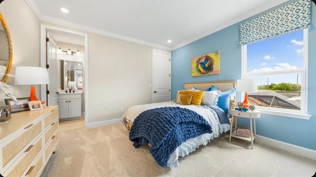 For Sale: $758,999 (5 beds, 4 baths, 3835 Square Feet)