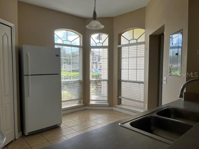 En Venta: $270,000 (3 camas, 2 baños, 1411 Pies cuadrados)