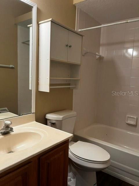 En Venta: $270,000 (3 camas, 2 baños, 1411 Pies cuadrados)
